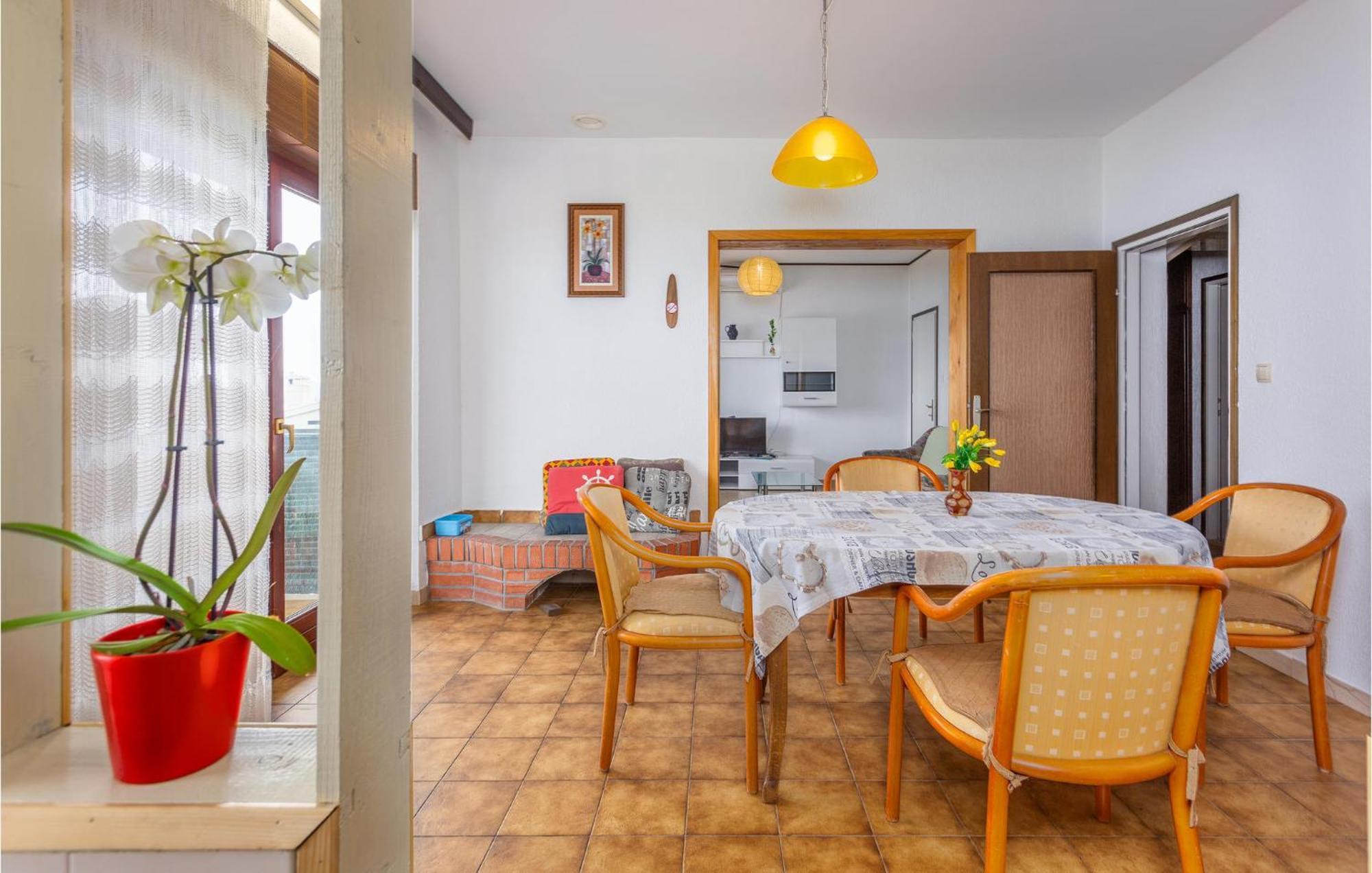 Nice Apartment In Lovran With Kitchen 外观 照片